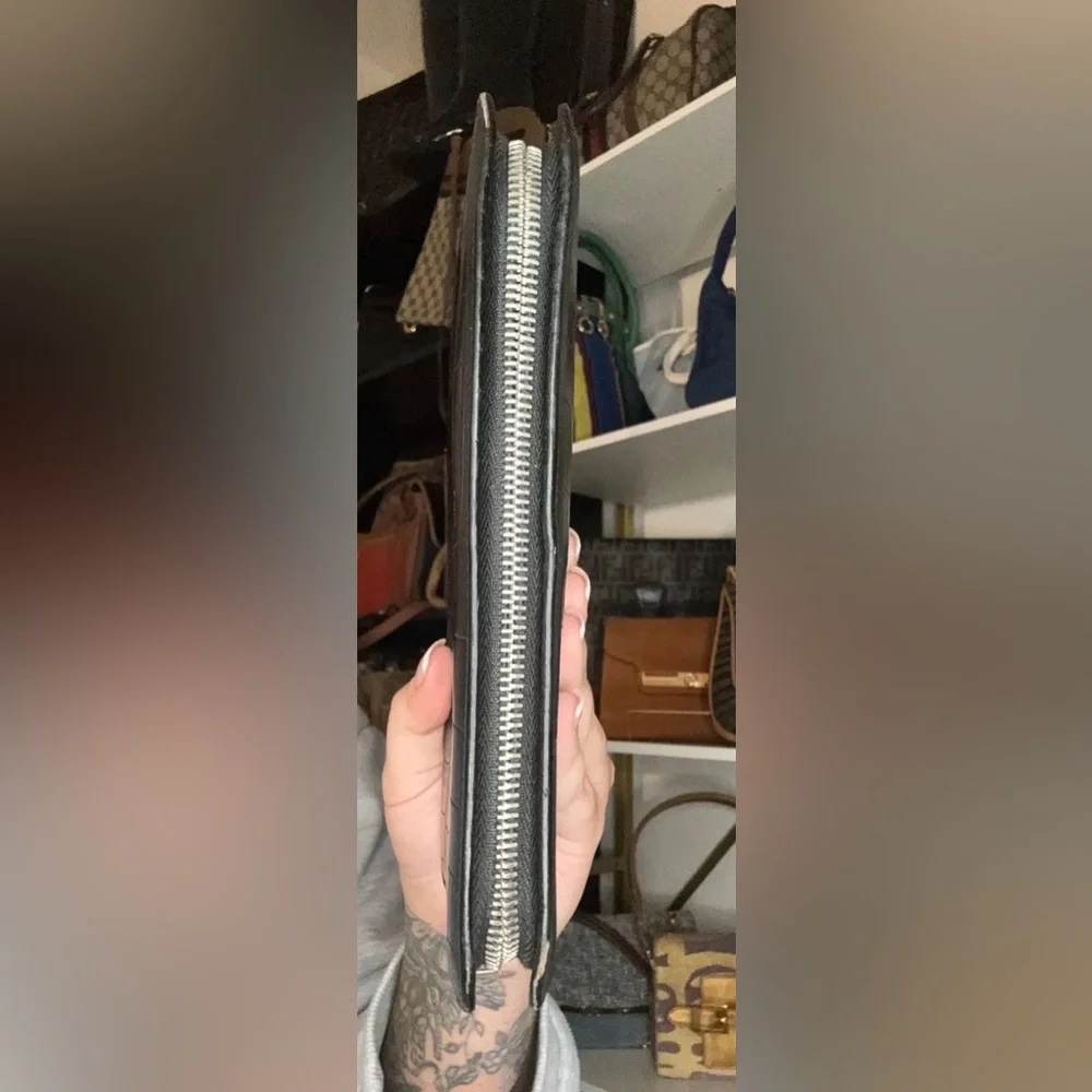 SAINT LAURENT leather croc embossed long zipper black wallet - Picture 5 of 8